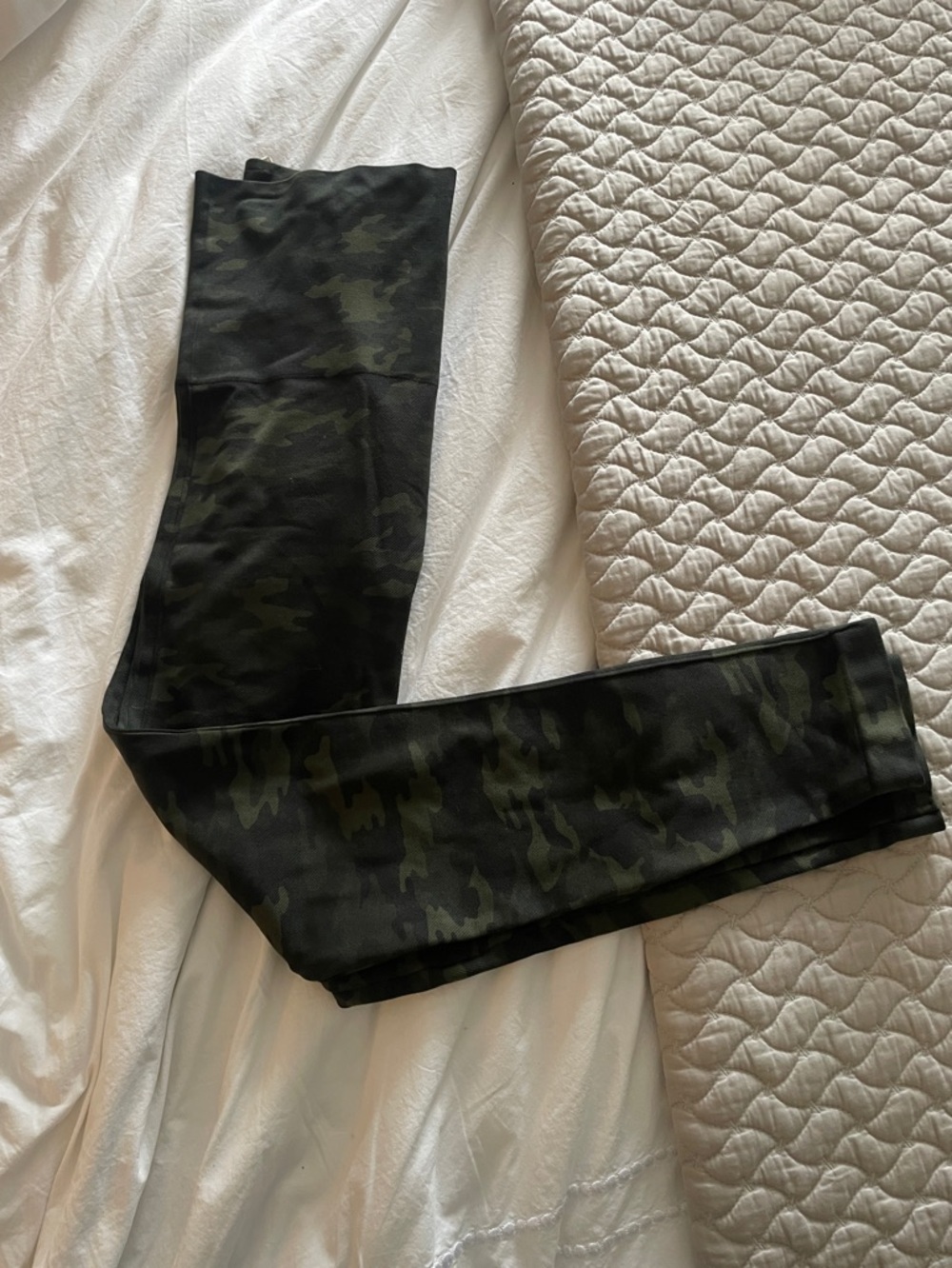 Spanx camo large leggings